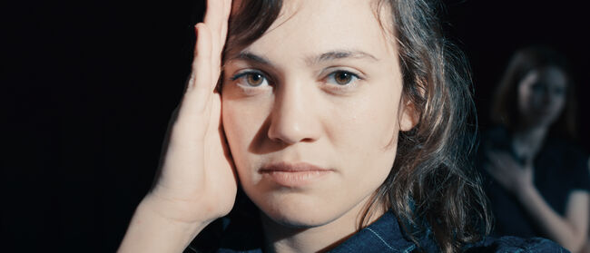 Filmstill vom Filmuni-Film THE CASE YOU, Kamera von Lenn Lamster