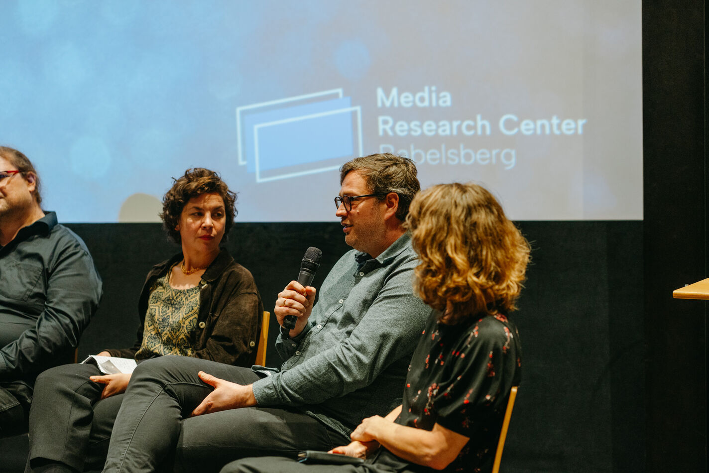 Foto vom Launch des Media Research Center im Jahr 2024, fotografiert von Tinett Kähler, Filmuniversität Babelsberg KONRAD WOLF (öffnet Vergrößerung des Bildes)