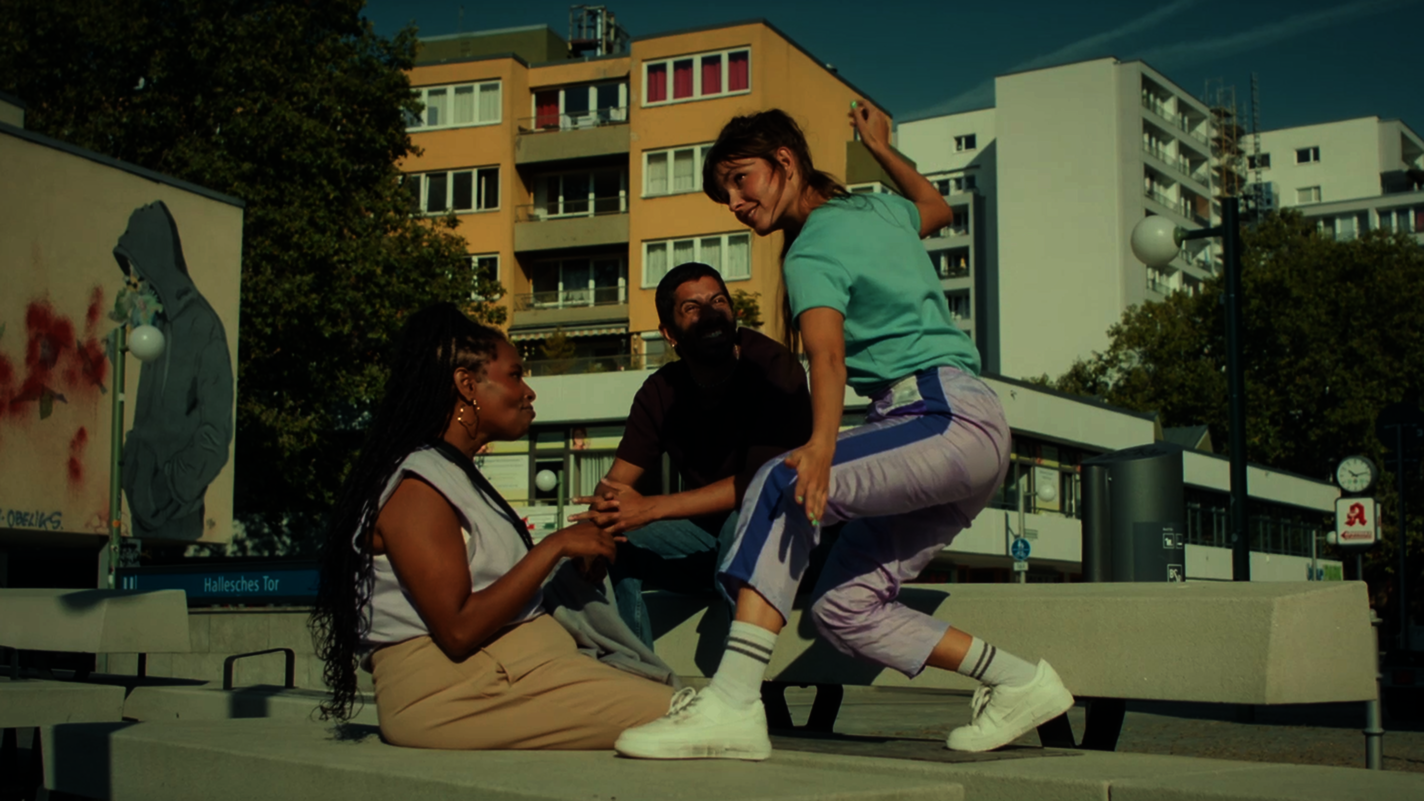 (öffnet Vergrößerung des Bildes) Filmstill: LIFE LIFE BALANCE, © Arseny Preobrazhenskiy (öffnet Vergrößerung des Bildes)