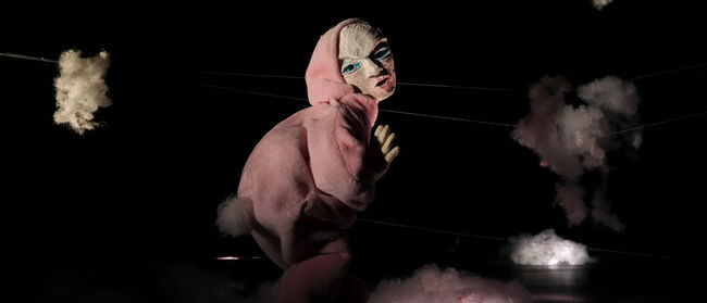 Filmstill von Filmuni-Film CYCLE OF VIOLENCE: PUPPY PLEASE, Kamera von Felicia Bergström