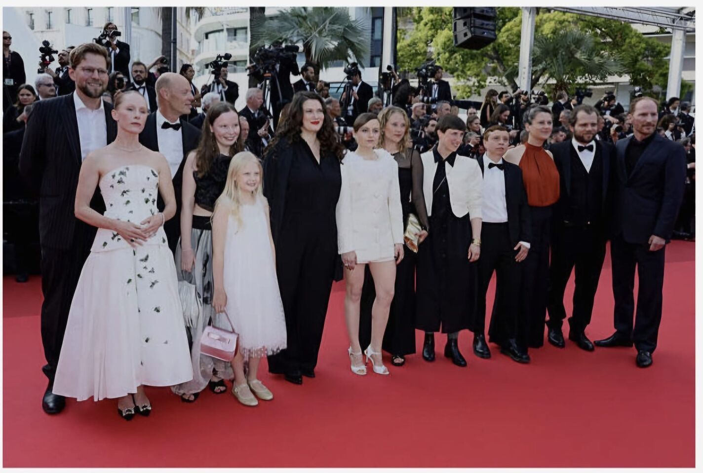 Team SOUND OF FALLING, Cannes 2025, © Andreas Rentz (öffnet Vergrößerung des Bildes)